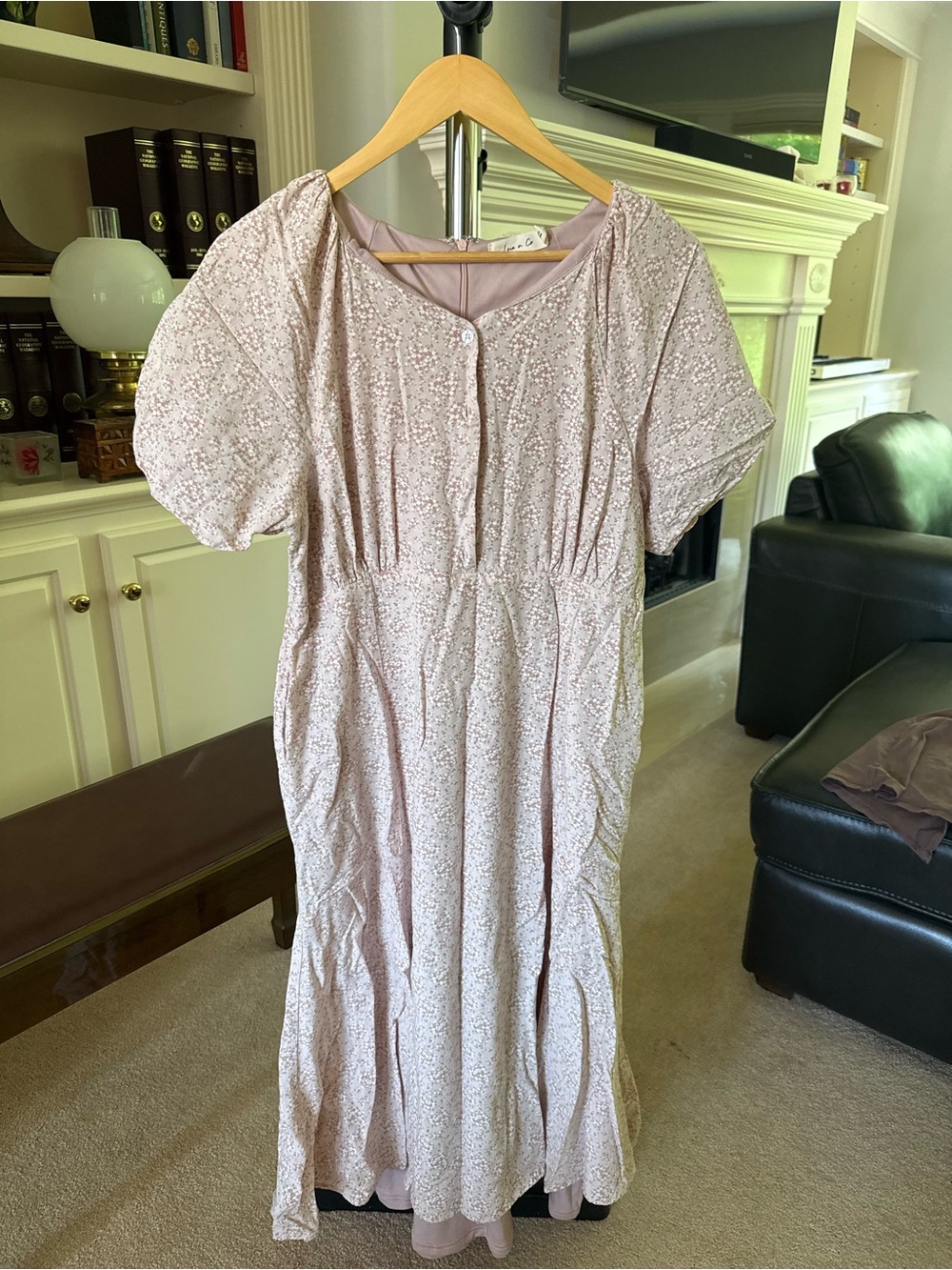 Leia n Co pink floral midi dress